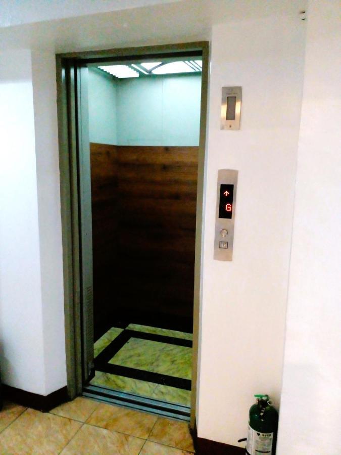 Makati Poblacion Hotel Mandaluyong 외부 사진