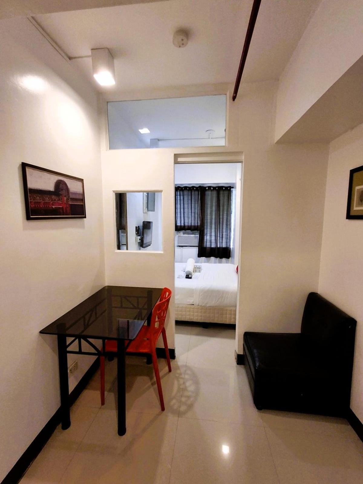 Makati Poblacion Hotel Mandaluyong 외부 사진